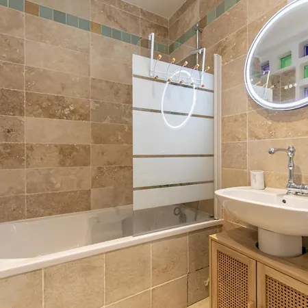 Cosy 20e Appartement Parijs